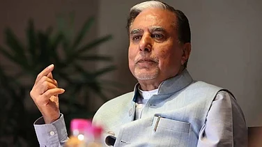 Subhash Chandra Says ₹4,262 Cr Lender Claims Remain, Here’s The Breakdown